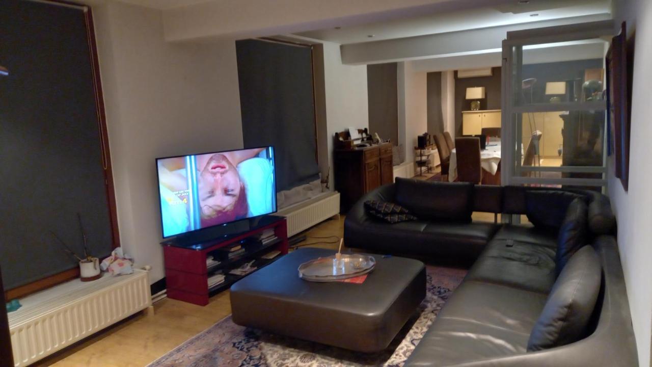 Luxe Appartement Met 3 Slaapkamers En 1 Kingsize Bed Slaapzetel En Drie Dubbelbedden Dendermonde Exterior photo